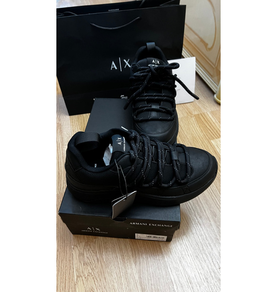 Кроссовки • Armani Exchange • Черный