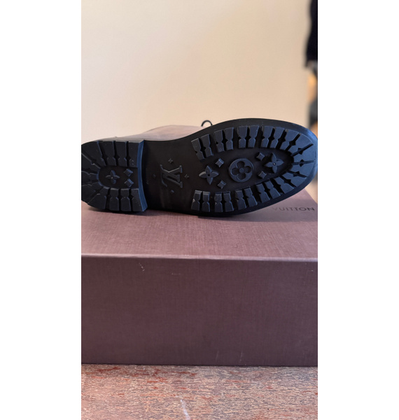 Ботинки • Louis Vuitton • Серый