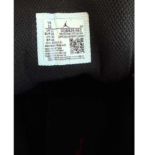 Кроссовки • Nike • Черный