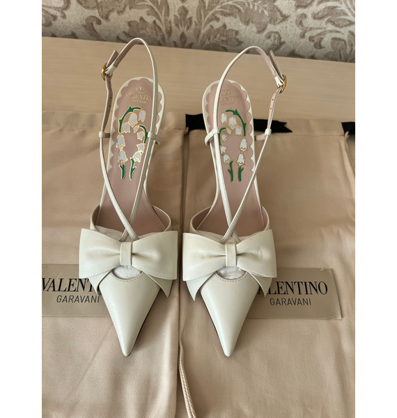 Туфли • Valentino Garavani • Молочный