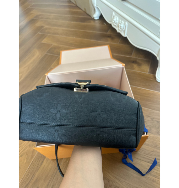 Сумка • Louis Vuitton • Черный