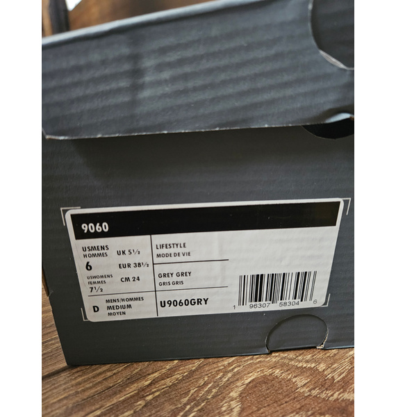 Кроссовки • New Balance • Серый