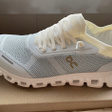 Кроссовки • On Running • Белый