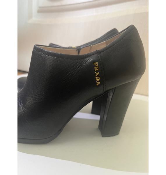 Ботильоны • Prada • Черный