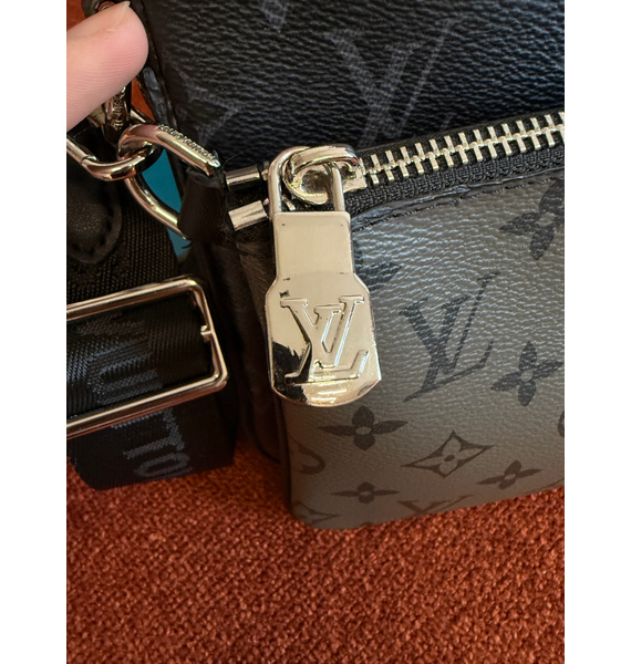Сумка • Louis Vuitton • Черный