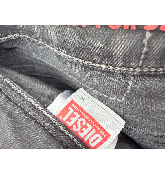 Джинсы • Diesel • Серый