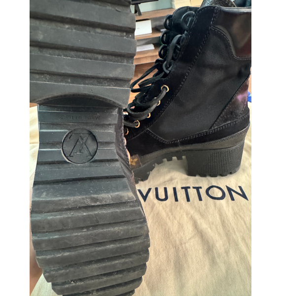 Ботинки • Louis Vuitton • Черный