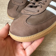 Кроссовки • adidas • Коричневый