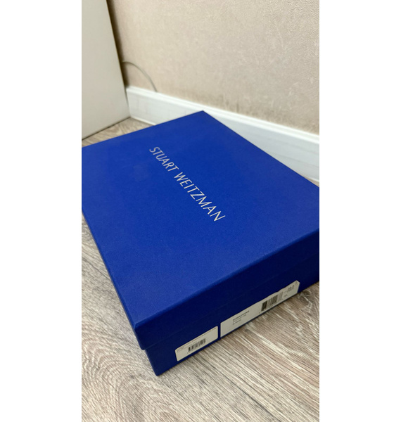 Босоножки • Stuart Weitzman • Золотой