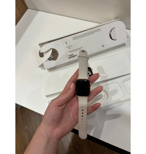 Часы • APPLE • Серебряный