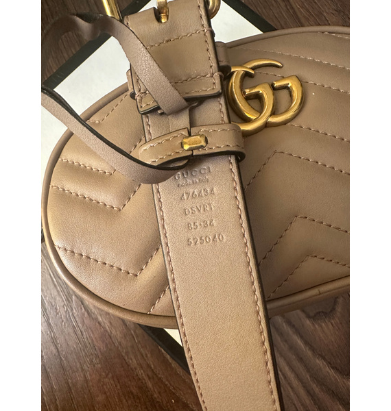 Поясная сумка • Gucci • Бежевый