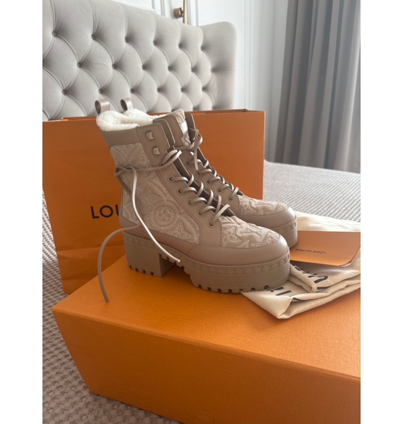 Ботинки • Louis Vuitton • Бежевый