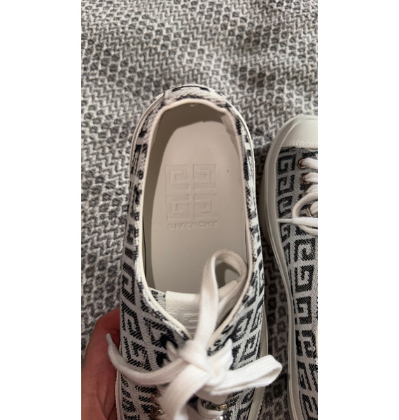 Кеды • Givenchy • Белый