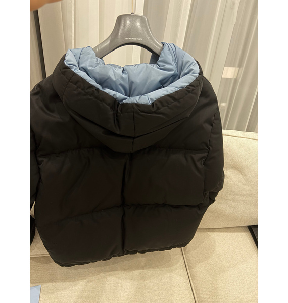 Курткa • Prada • Черный