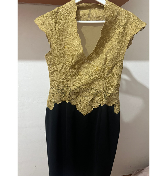 Платье • Karen Millen • Золотой