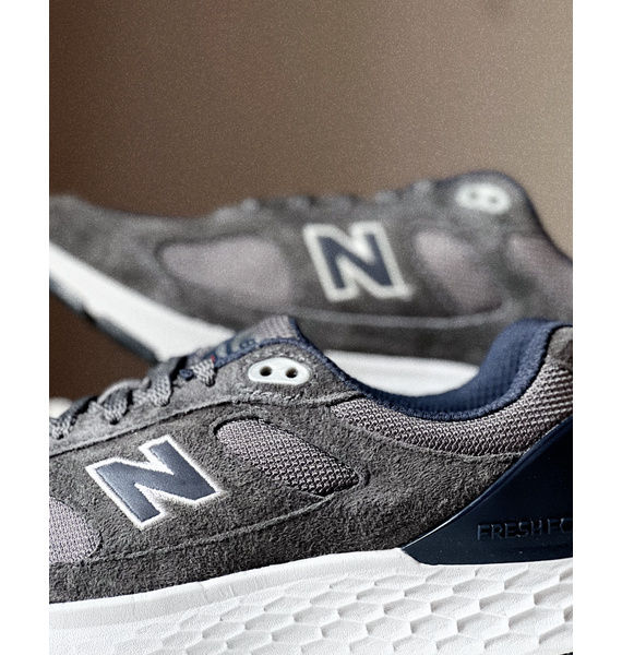 Кроссовки • New Balance • Серый