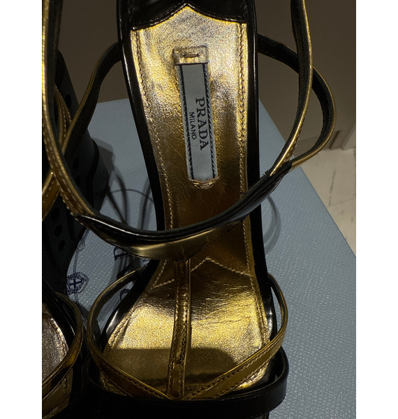 Туфли • Prada • Черный