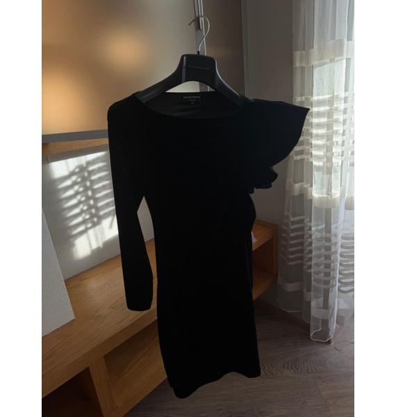 Платье • Emporio Armani • Черный