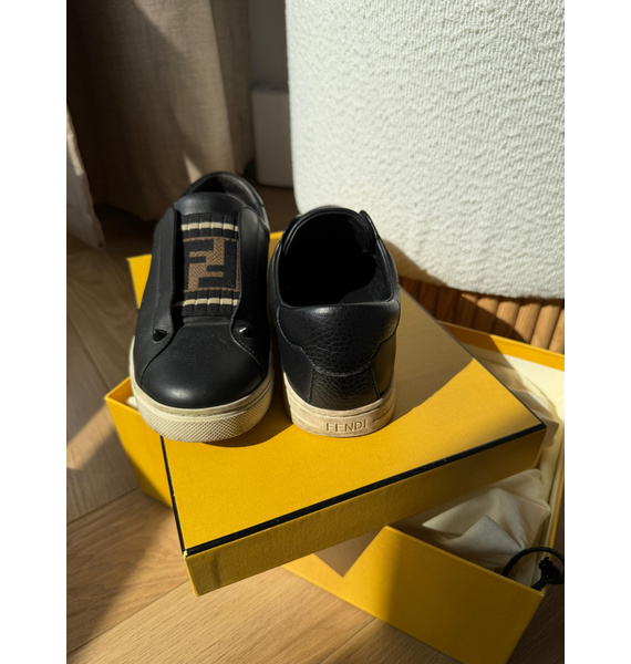 Кроссовки • Fendi • Черный