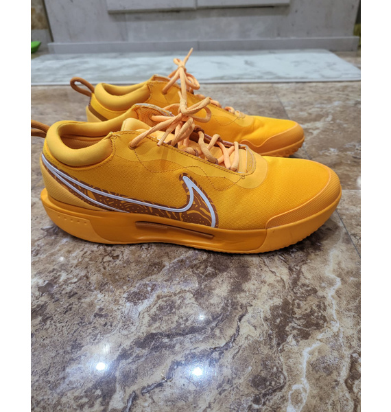 Кроссовки • Nike • Желтый