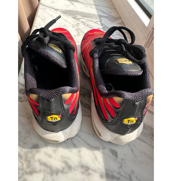 Кроссовки • Nike • Красный
