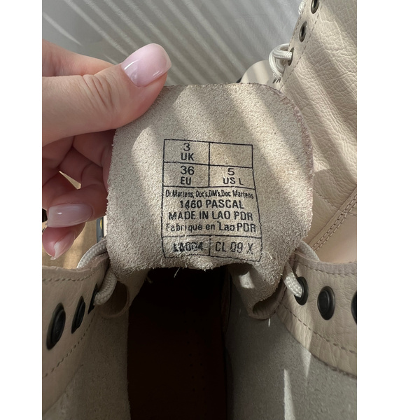 Ботинки • Dr. Martens • Бежевый