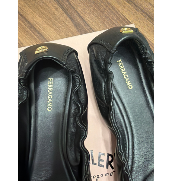 Балетки • Ferragamo • Черный