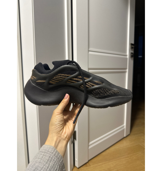 Кроссовки • Yeezy • Черный