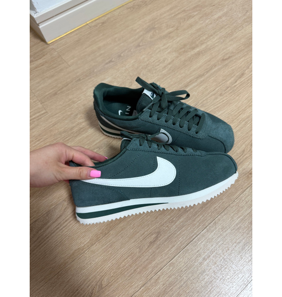 Кроссовки • Nike • Хаки