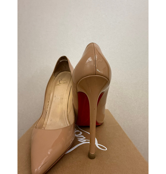 Туфли • Christian Louboutin • Бежевый