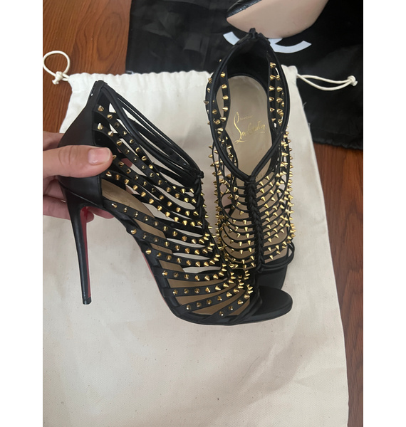 Босоножки • Christian Louboutin • Черный
