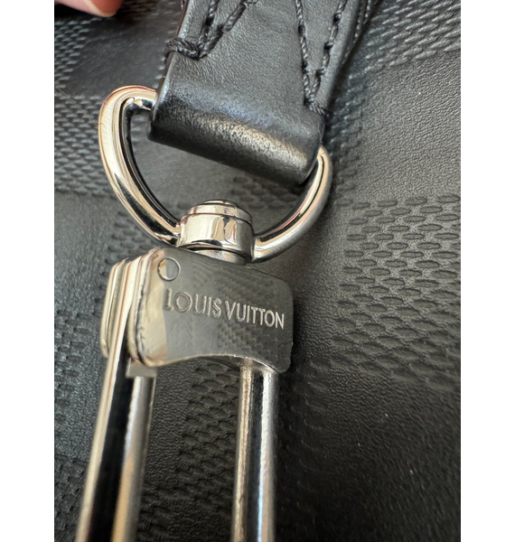 Сумка • Louis Vuitton • Черный