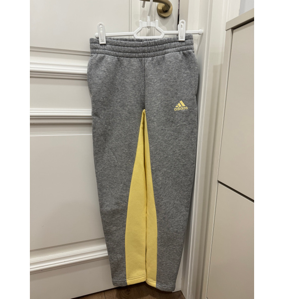 Спортивный костюм • adidas • Серый
