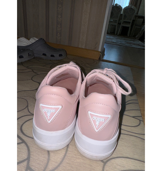 Кроссовки • GUESS • Черный