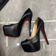 Туфли • Christian Louboutin • Черный