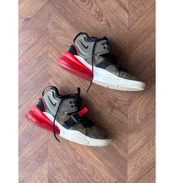 Кроссовки • Nike • Зеленый
