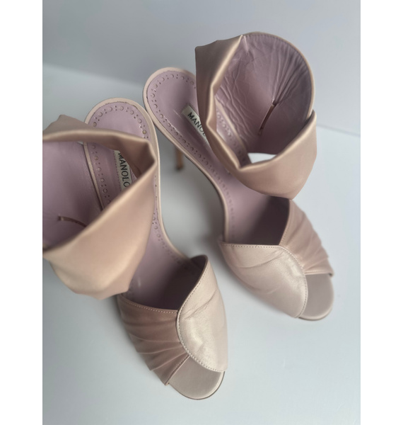 Босоножки • Manolo Blahnik • Розовый