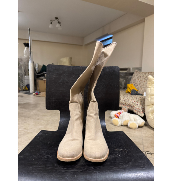 Сапоги • Prada • Бежевый