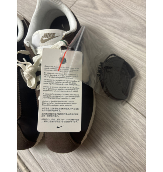 Кроссовки • Nike • Коричневый