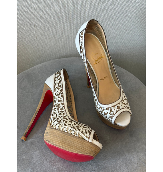 Туфли • Christian Louboutin • Белый