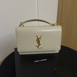 Сумка • Yves Saint Laurent • Бежевый