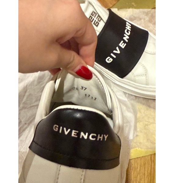 Кроссовки • Givenchy • Белый
