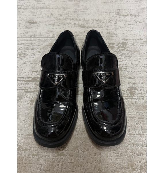 Лоферы • Prada • Черный