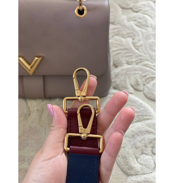 Сумка • Louis Vuitton • Коралловый