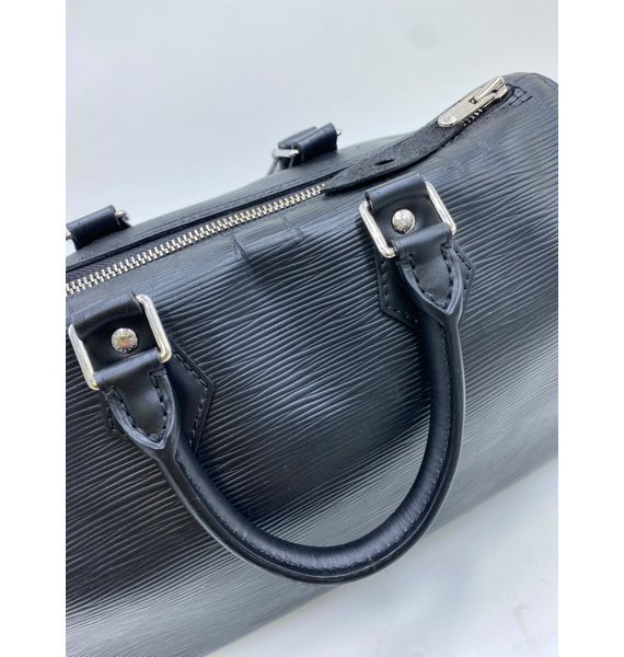 Сумка • Louis Vuitton • Черный