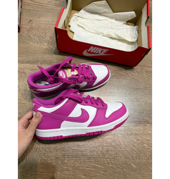 Кроссовки • Nike • Фуксия