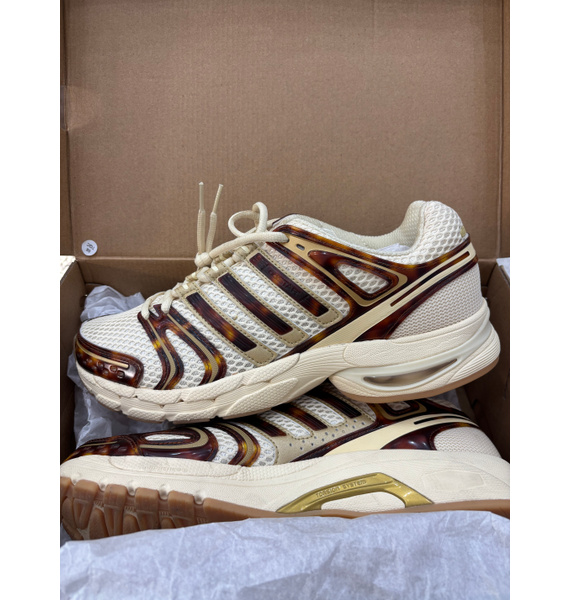 Кроссовки • adidas • Бежевый