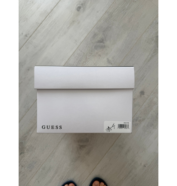 Босоножки • GUESS • Золотой