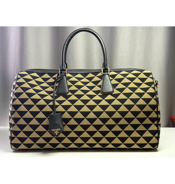 Сумка • Prada • Черный