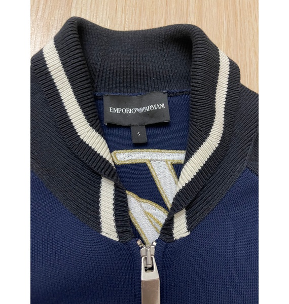 Джемпер • Emporio Armani • Другое